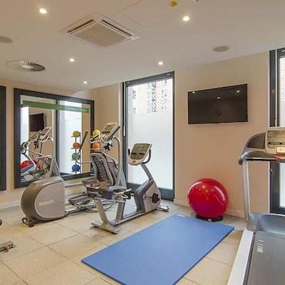 Hotel Hampton By Hilton City Center 3*