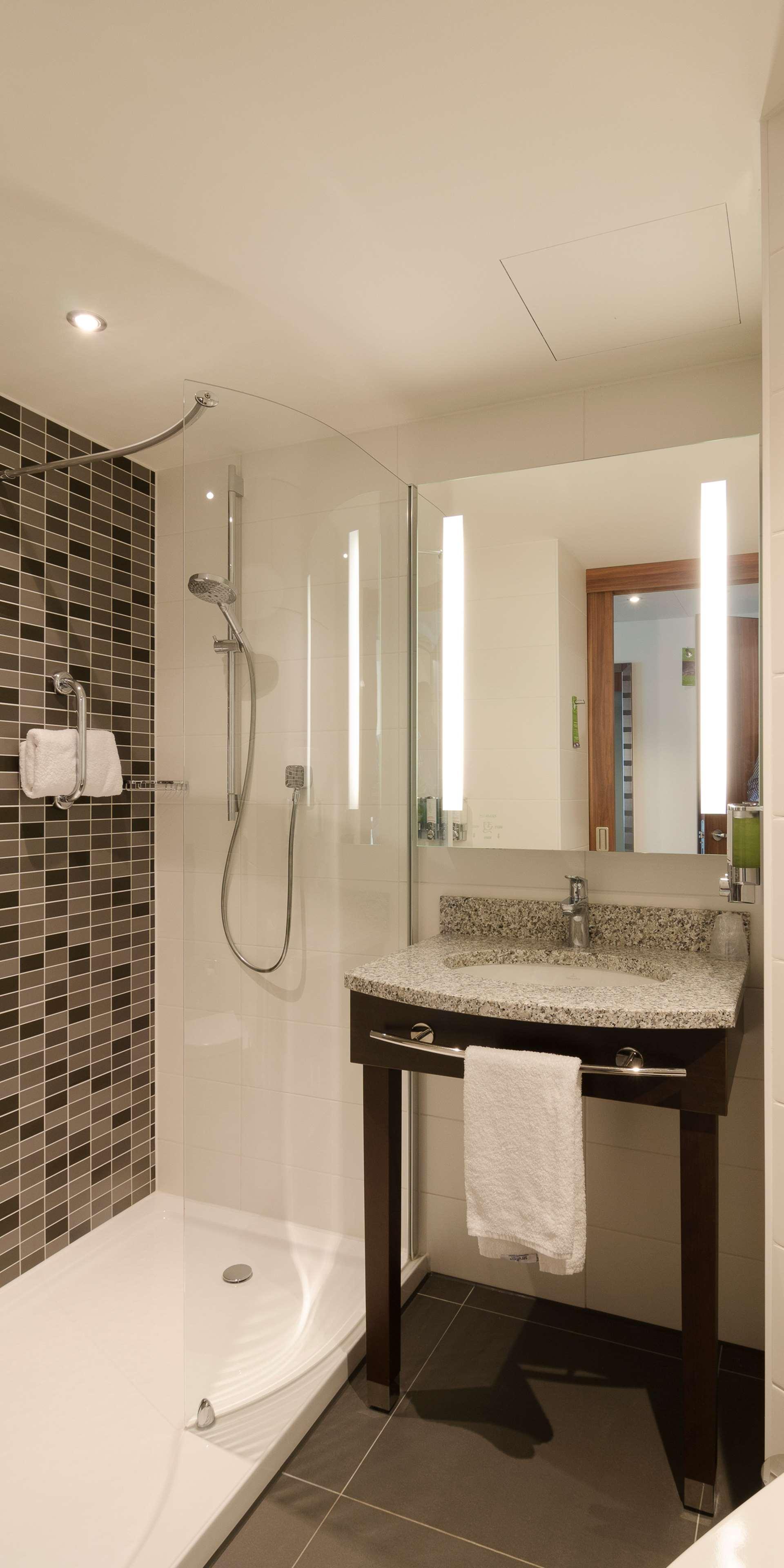 Hampton By Hilton City Center Hotel 3*