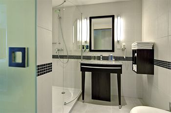 Hampton By Hilton City Center Hotel 3*