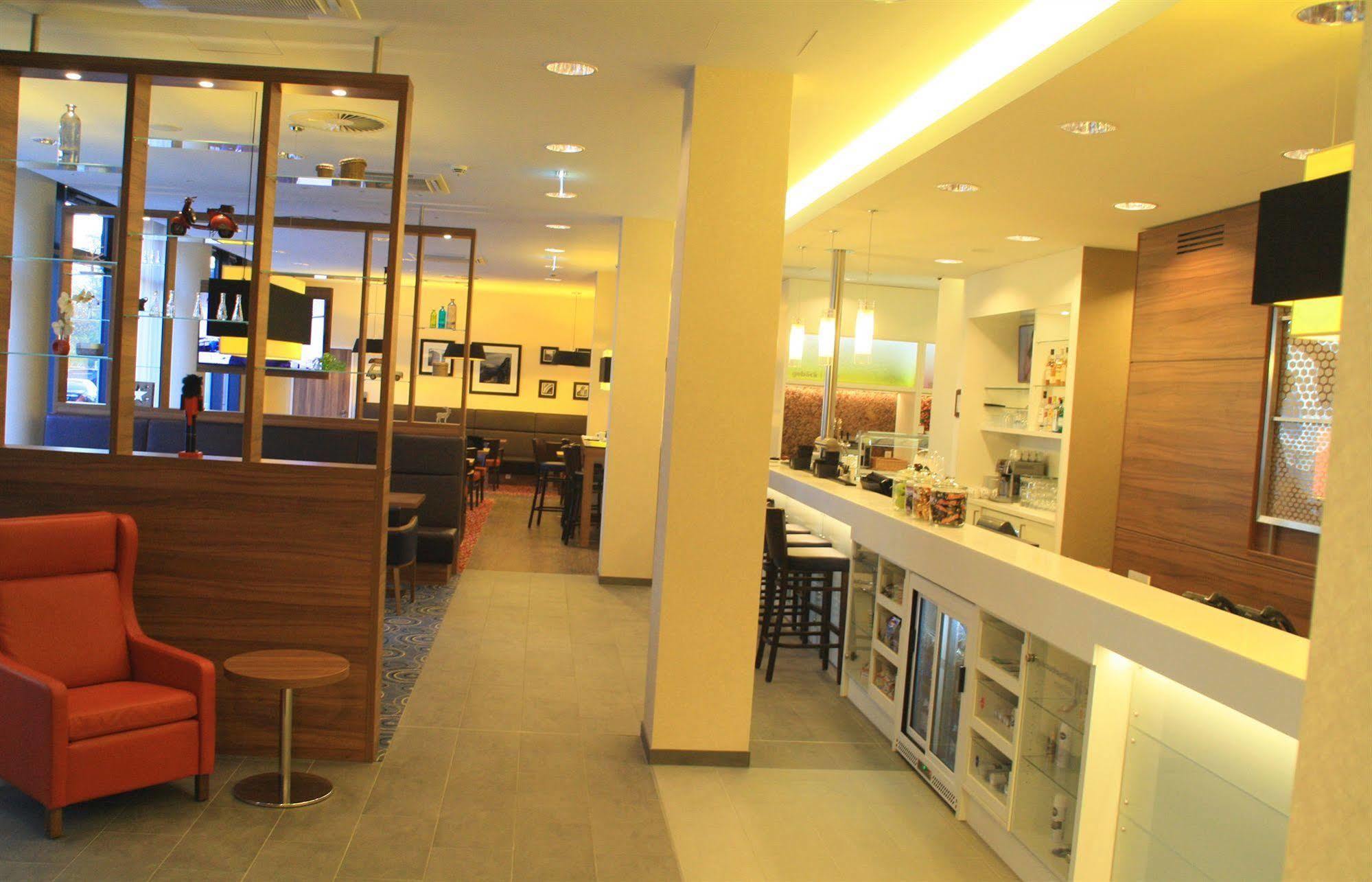 Hampton By Hilton City Center